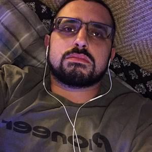 Meet your Posher, Dustin